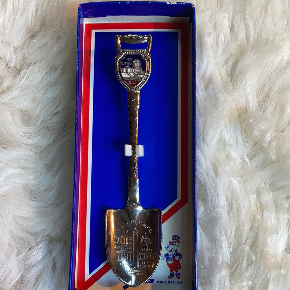 Washington D.C.-US Capitol collector spoon
